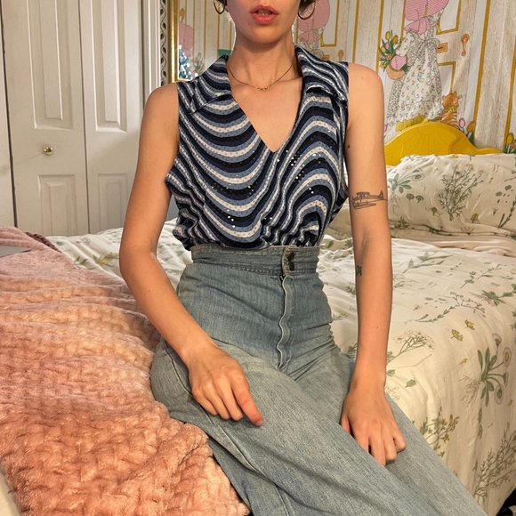 90s Psychedellic blue collared sleeveless blouse - Picture 5 of 14